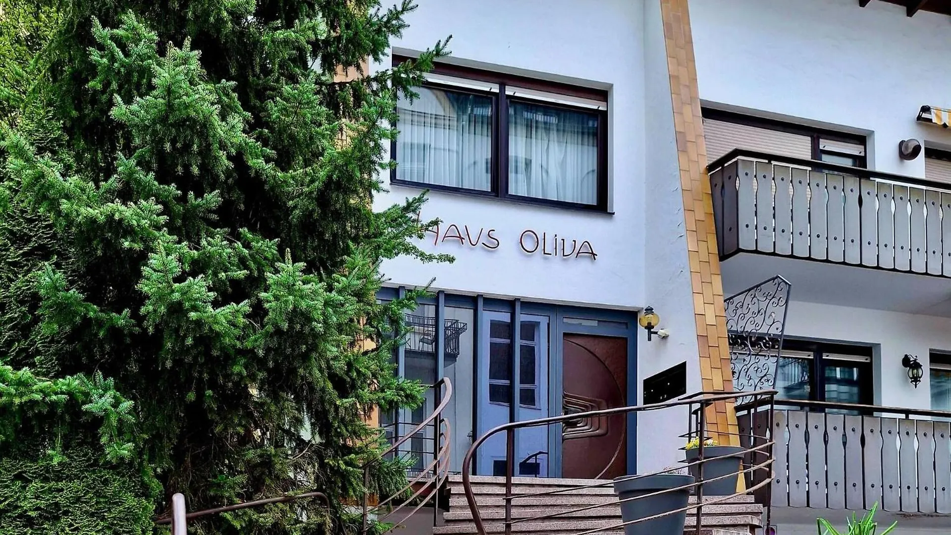 Haus Oliva Charmante Fewo In Top-Lage Mit Balkon Und Parkplatz Bad Kissingen